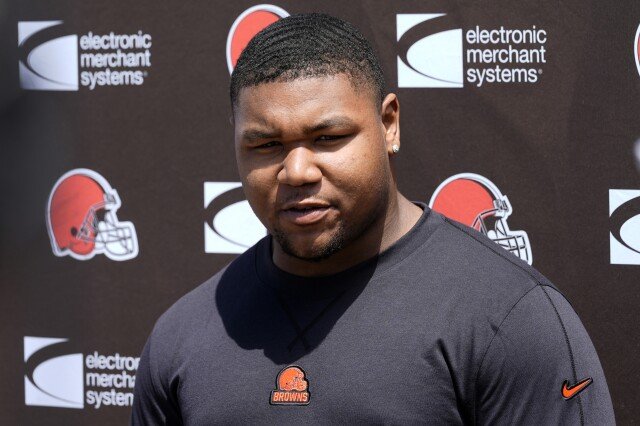 Rookie DT Mike Hall Jr. dari Browns Dijatuhi Hukuman 5 Pertandingan Terkait Insiden Rumah Tangga